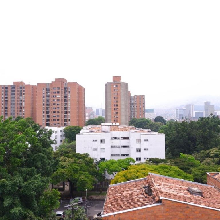 Vista al cielo y a las montañas de Medellín - Apartamento de 3 dormitorios con vistas - 29