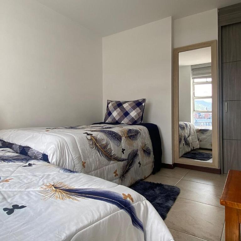 Vista al cielo y a las montañas de Medellín - Apartamento de 3 dormitorios con vistas - 49
