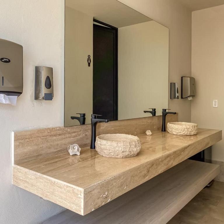 Distrito Puerto by Andiani Travel - Two-Bedroom Deluxe Apartment with Ocean View - 14