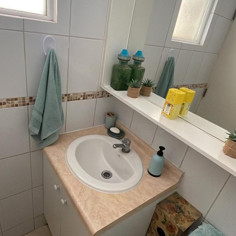 apartamento playa 4 esquinas - Three-Bedroom Apartment with Balcony - 28
