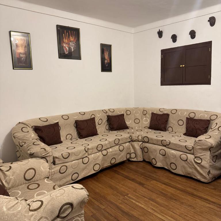 Antuquita's House - Three-Bedroom House - 32