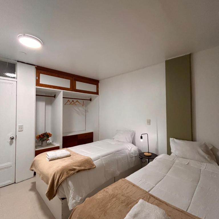 Serendipia House - Habitación Doble con baño compartido - 2 camas - 2