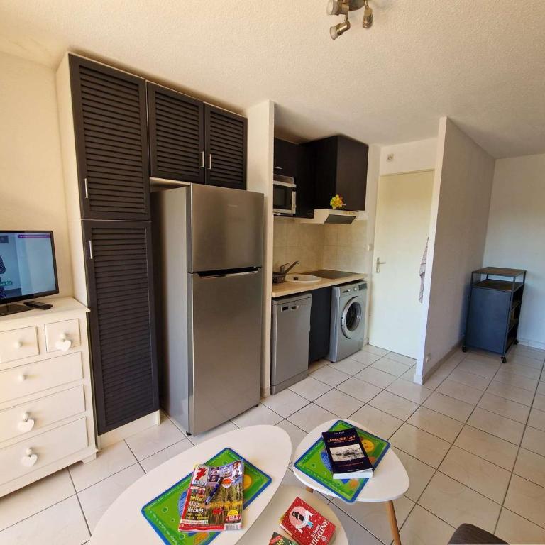 Appartement charmant avec piscine - 2 pers. - FR-1-387-234 - Appartement - 4