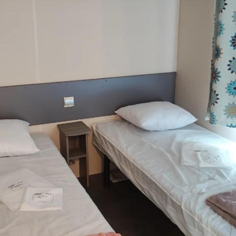Mobil home avec clim - 6 pers. - API-1-52-2208 - Mobile Home - 6