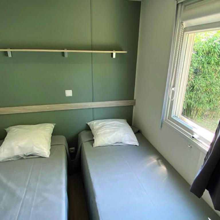 Mobil home avec clim - 6 pers. - API-1-52-2208 - Mobile Home - 16