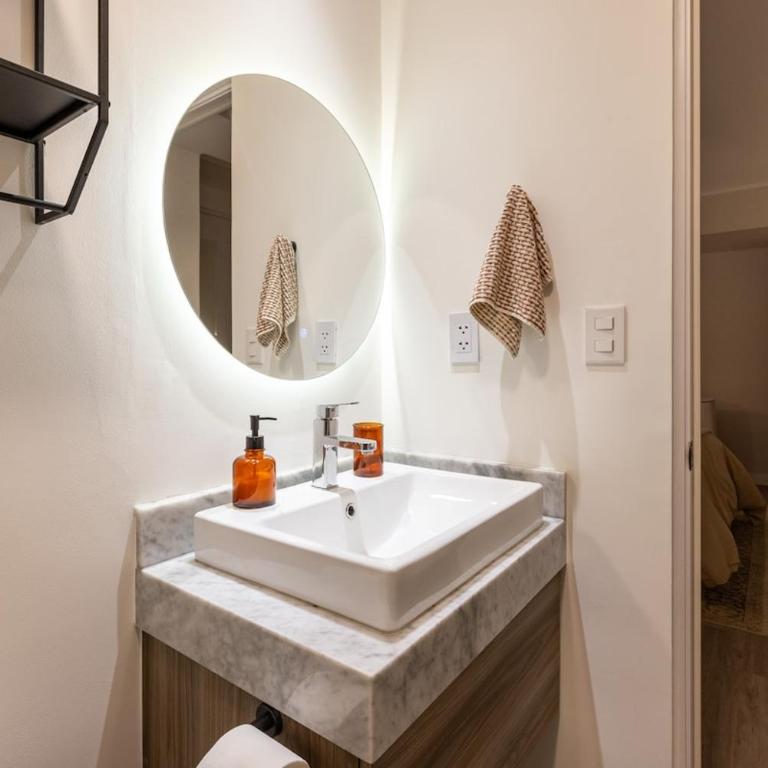 Modern 2BR Apartment in Exclusive Miraflores Area Ideal for Executives & Long Stays - Two-Bedroom Apartment - 8