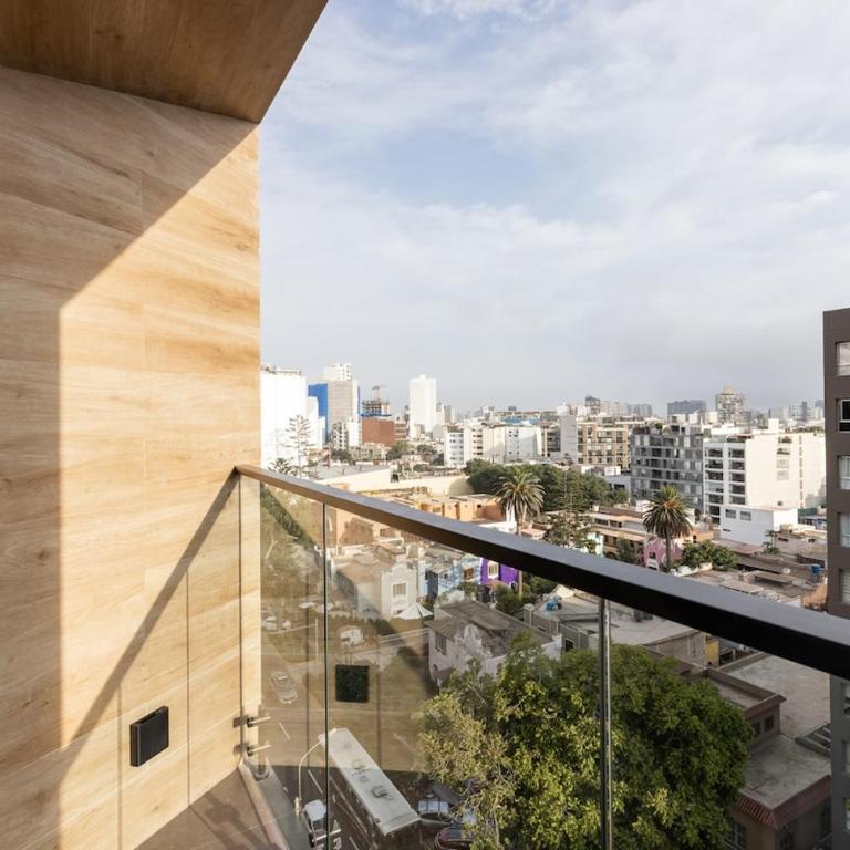 Modern 2BR Apartment in Exclusive Miraflores Area Ideal for Executives & Long Stays - Two-Bedroom Apartment - 11