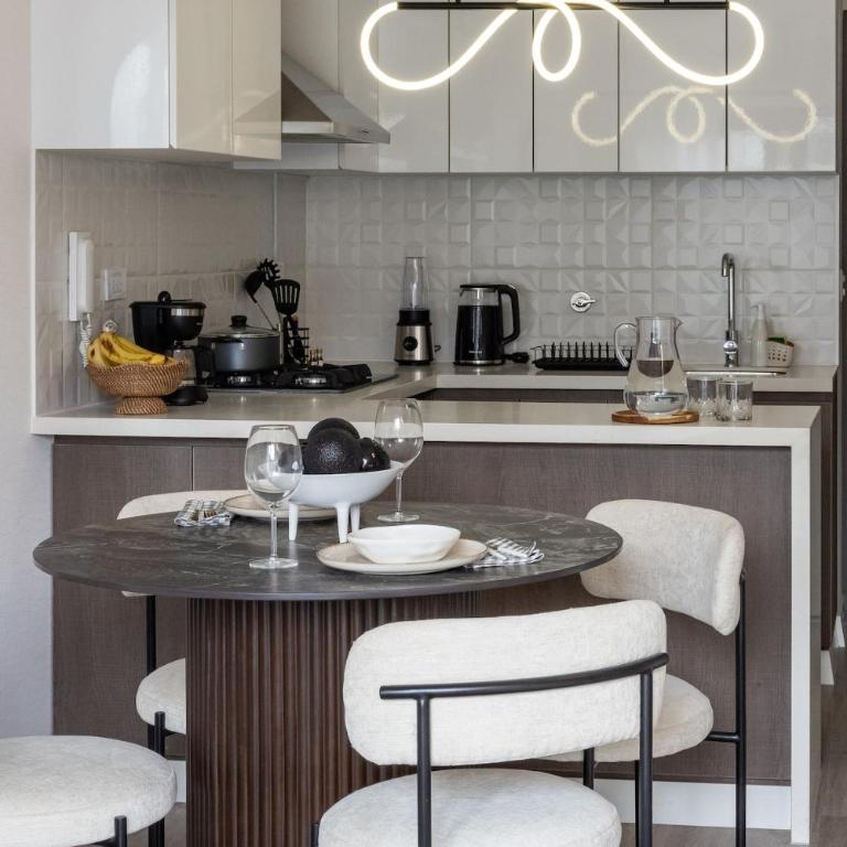 Modern 2BR Apartment in Exclusive Miraflores Area Ideal for Executives & Long Stays - Two-Bedroom Apartment - 28