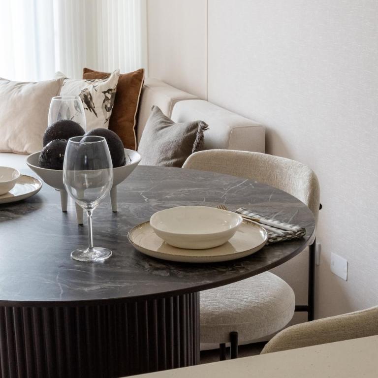 Modern 2BR Apartment in Exclusive Miraflores Area Ideal for Executives & Long Stays - Two-Bedroom Apartment - 35