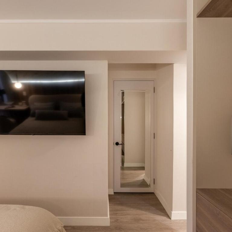 Modern 2BR Apartment in Exclusive Miraflores Area Ideal for Executives & Long Stays - Two-Bedroom Apartment - 91