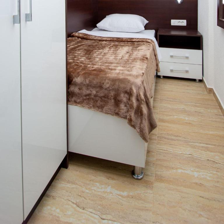 Guest House 4M Gregović - Three Bedroom Apartment - 7