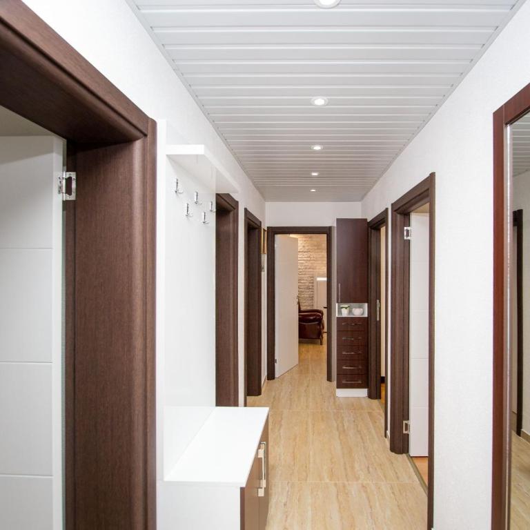 Guest House 4M Gregović - Three Bedroom Apartment - 10