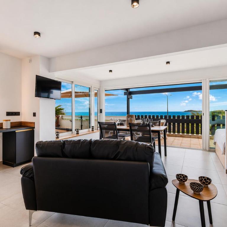 Villa Aurora Port Nature - vue mer- terrasse plein sud - Parking - Village Naturiste - One-Bedroom Apartment - 10