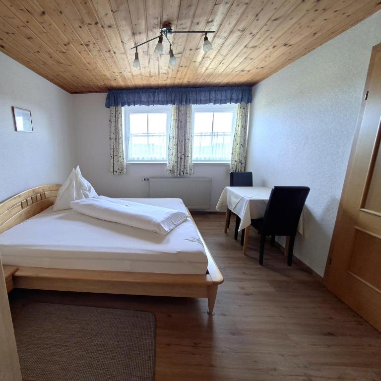Pension Waldhof - Doppelzimmer - 2