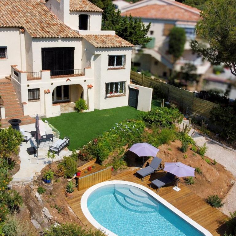 Villa avec piscine et vue mer à 700 m de la plage - Villa - 1