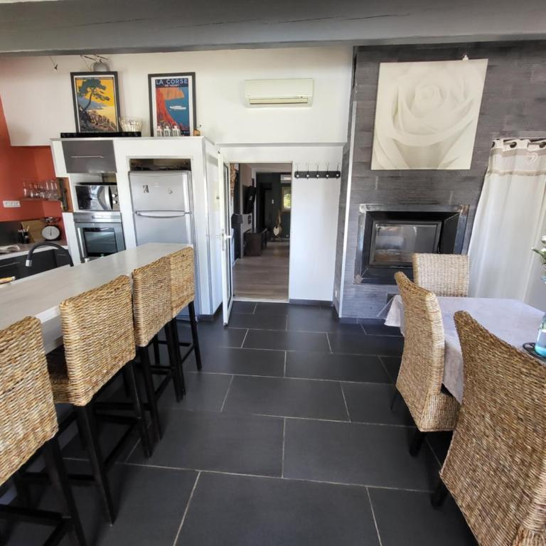 Maison climatisée avec piscine entre Alpilles et Camargue - Casa de 3 dormitorios - 16
