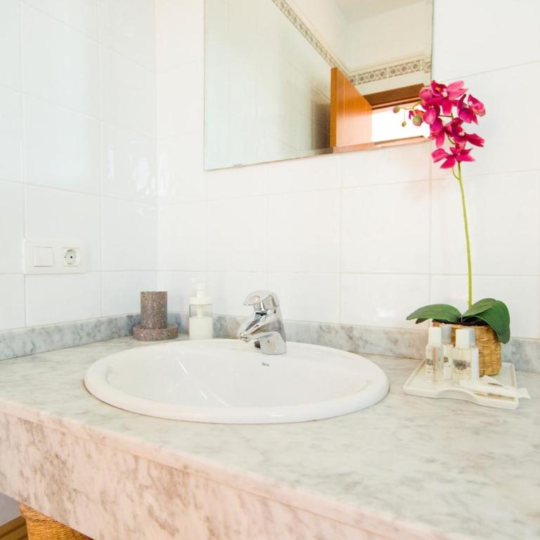 Casa Claudia - By AZ Rentals - Three-Bedroom Villa - 32