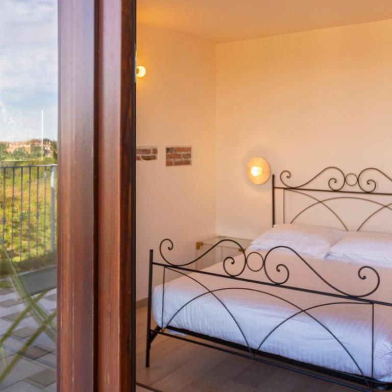 La Fornace - Rooms & Pool - Camera Matrimoniale con Terrazza - 2