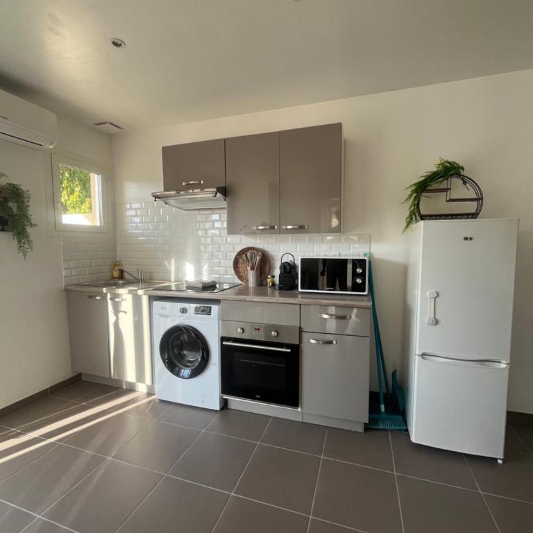Azur Paradise - One-Bedroom Apartment - 7