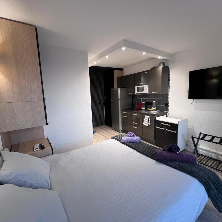 Heliopolis E9 - Studio with Sea View - 5
