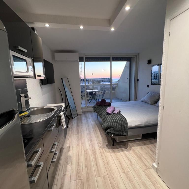 Heliopolis E9 - Studio with Sea View - 2
