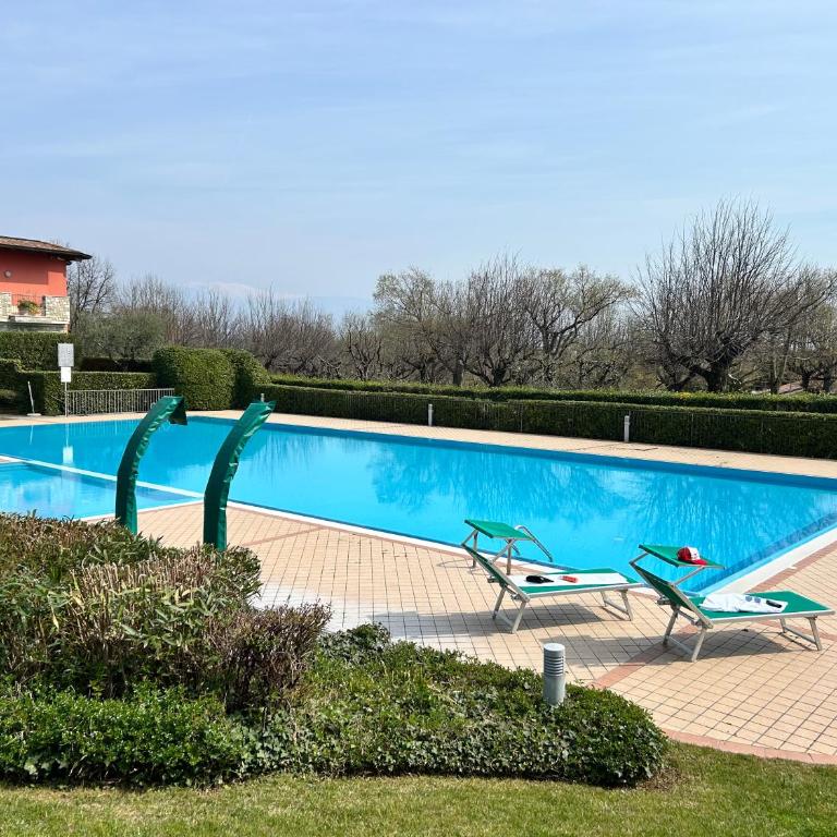 Lake Garda Apartment with Pool, Private Garden & Parking - Appartamento con 1 Camera da Letto - 1