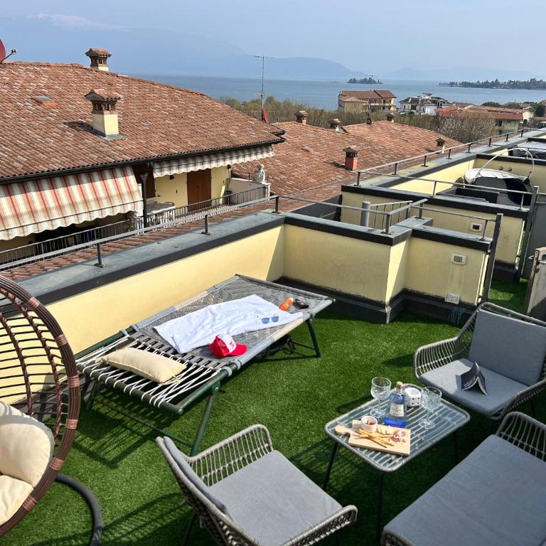 Lake Garda Apartment with Private Terrace, Pool & Parking I 3 Guests - Appartamento con 1 Camera da Letto - 1