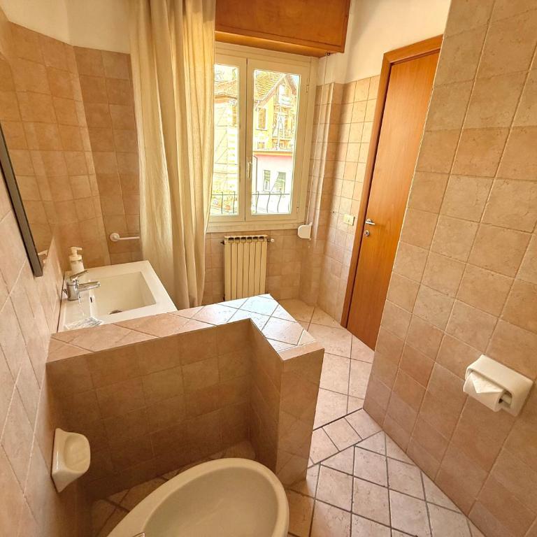 Albergo Vittoria - Camera Tripla con Vista Città - 7