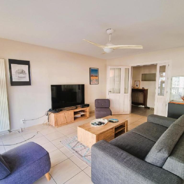 90m apartment with balcony and parking - Apartment - 1