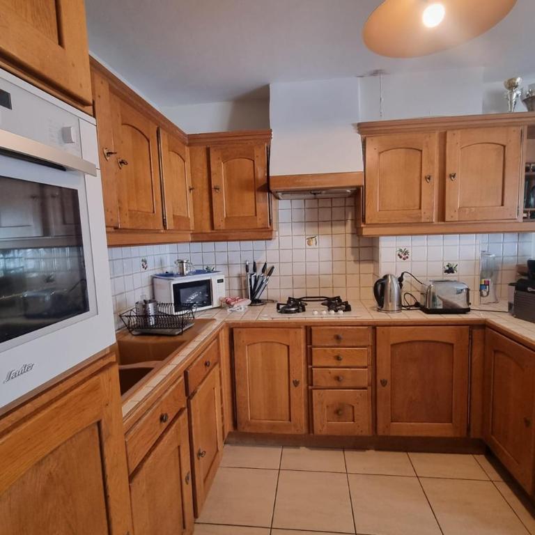90m apartment with balcony and parking - Apartment - 3