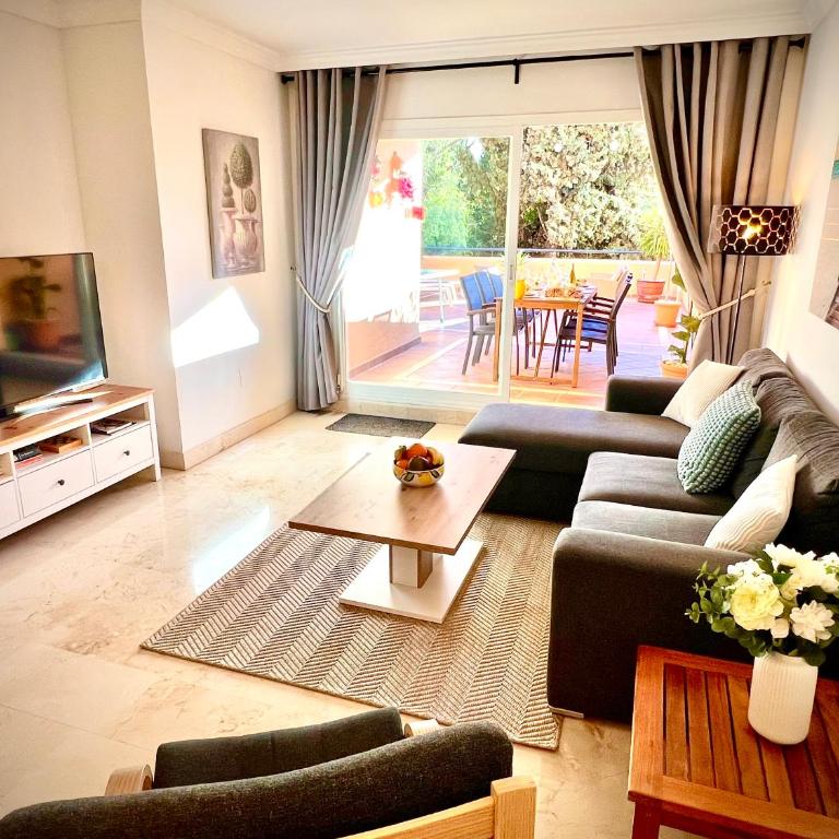 2 bed Elviria - 65sqm Terrace - Pools - Walk to Beach - Two-Bedroom Apartment - 6