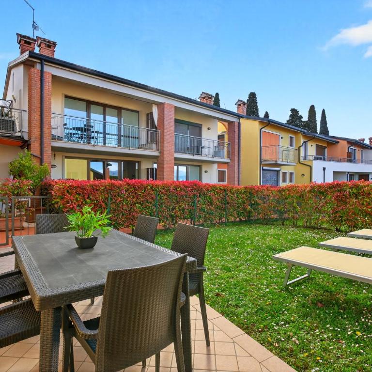 MIRALAGO APARTMENTS - Regarda Travel - Appartamento con Vista Giardino - 1