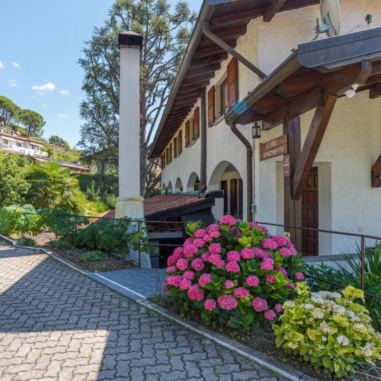 Lake View CORI Apartments - One Bedroom Apartment with Terrace 3 - 9