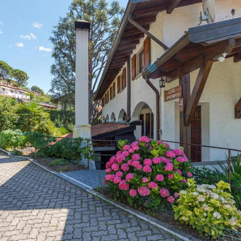 Lake View CORI Apartments - One Bedroom Apartment with Terrace 4 - 7