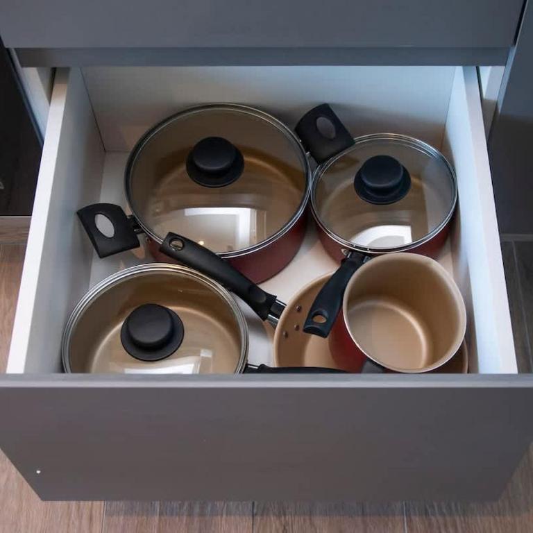 Contemporary Gem 1BR Pool & BBQ 105 - Apartment - 35