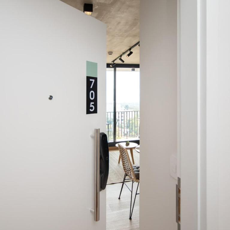 Hassler 705 Francisco Reynolds Chic City Living 1BR Pool Gym 705 - Apartment - 10