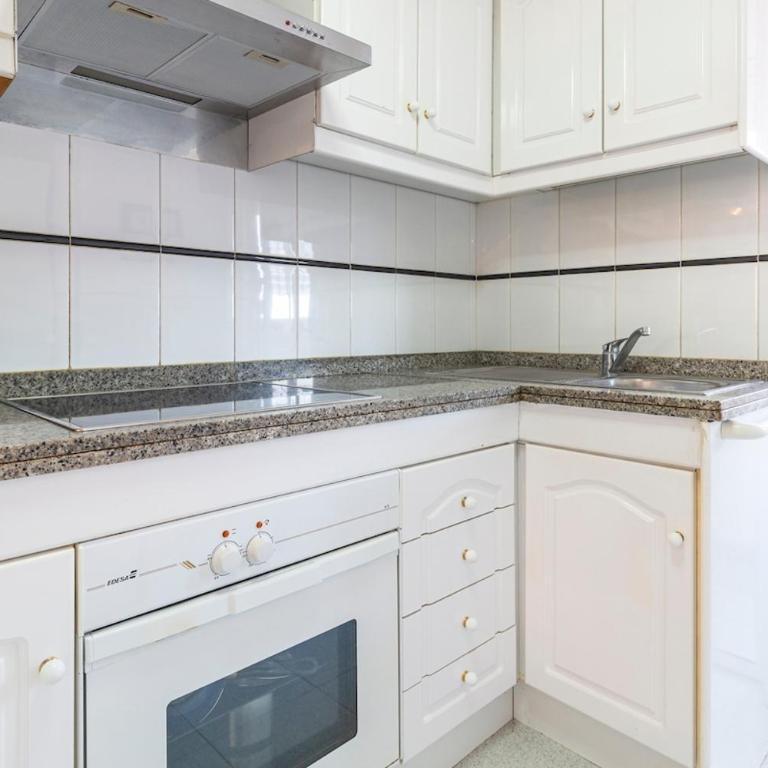 Apartamento bajo con jardin a 1ª linea de playa - Apartamento de 2 dormitorios - 12