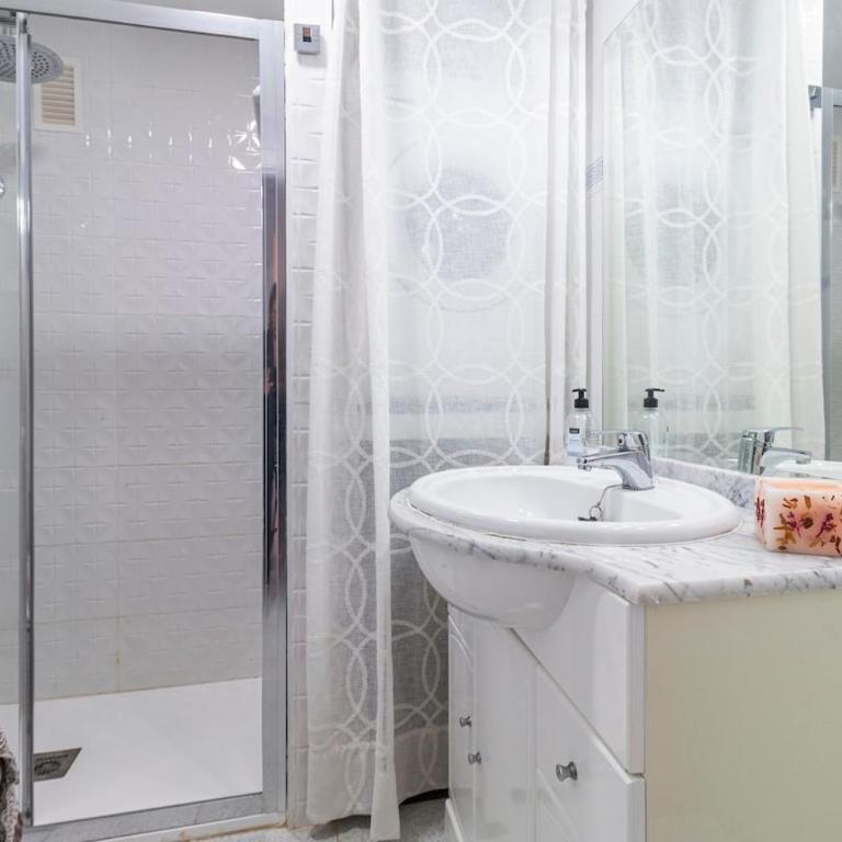 Apartamento bajo con jardin a 1ª linea de playa - Apartamento de 2 dormitorios - 24