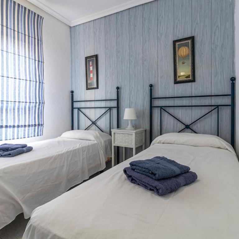 Apartamento bajo con jardin a 1ª linea de playa - Apartamento de 2 dormitorios - 28