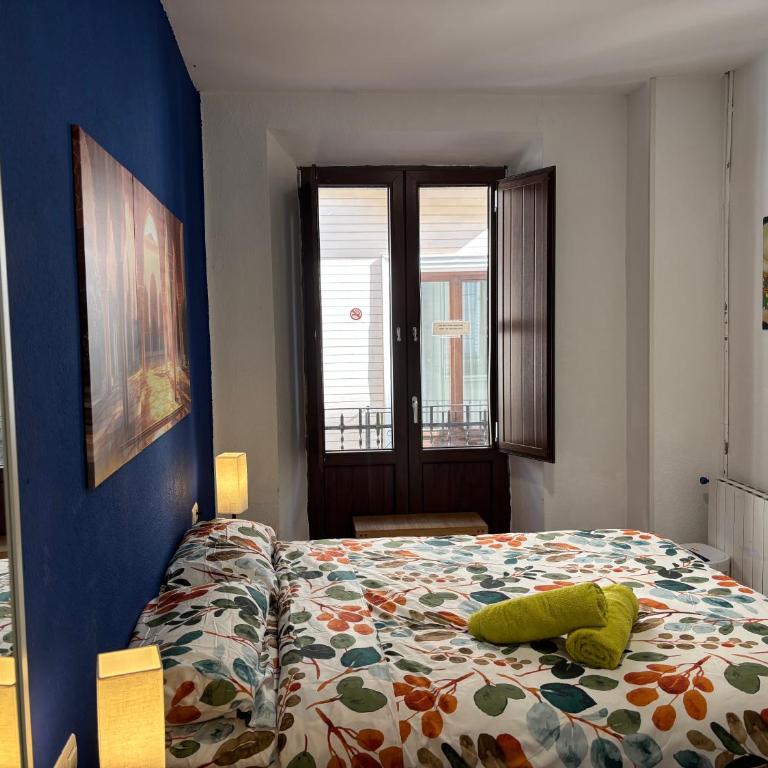 Oh! My Hostel - Double Room with Private Bathroom - 4