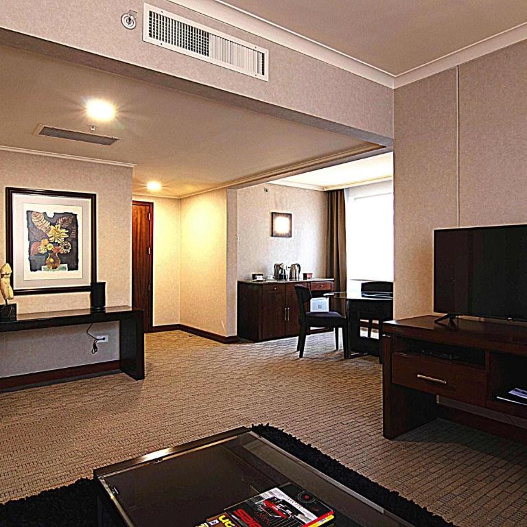 Swissotel Quito - Suite Executive - Cama extragrande - 5