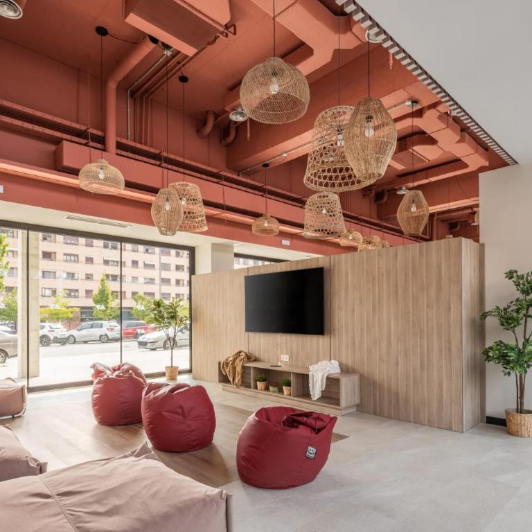 Amro Pamplona - Albergue Juvenil - Estudio - 5