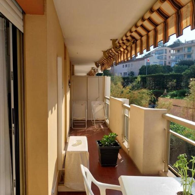 F2 piscine à St Raphaël - Two-Bedroom Apartment - 10