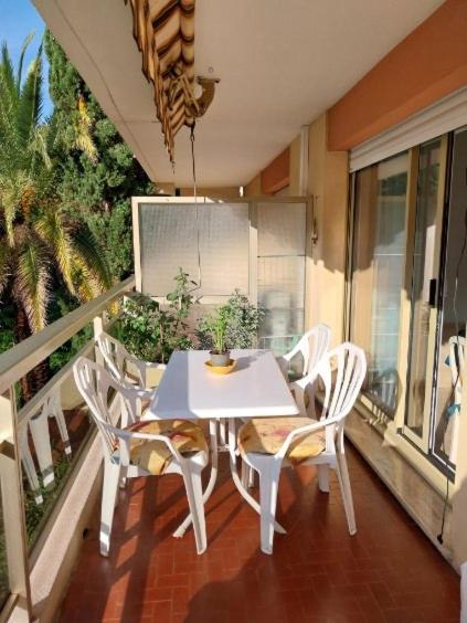 F2 piscine à St Raphaël - Two-Bedroom Apartment - 30