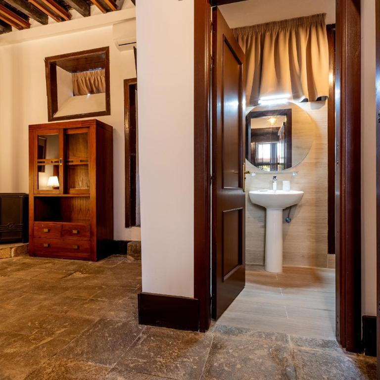 Hotel Emblemático Duque de la Torre - 3 Double Room - Hibiscus - 8