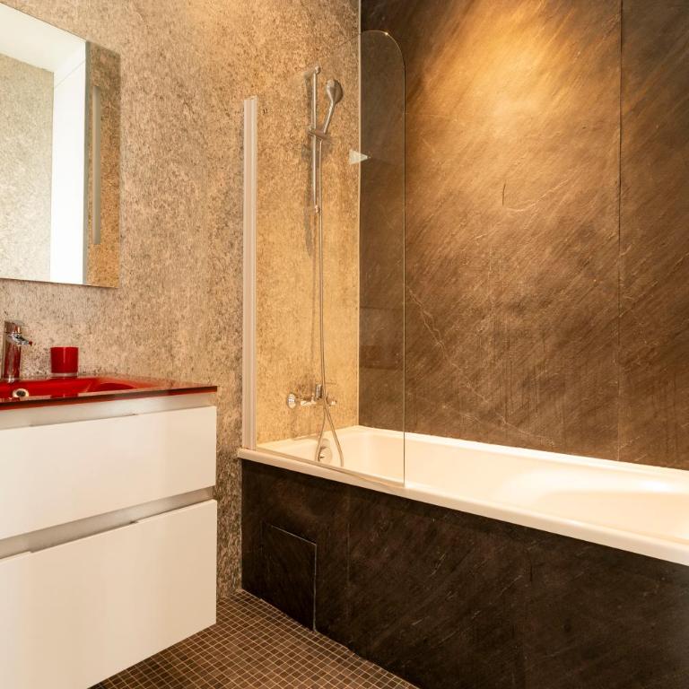 Arc de Triomphe - Home in City - AC & Parking - Casa de 5 dormitorios - 7