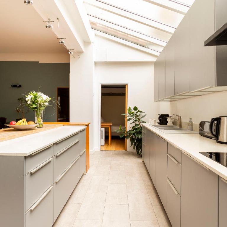 Arc de Triomphe - Home in City - AC & Parking - Casa de 5 dormitorios - 25