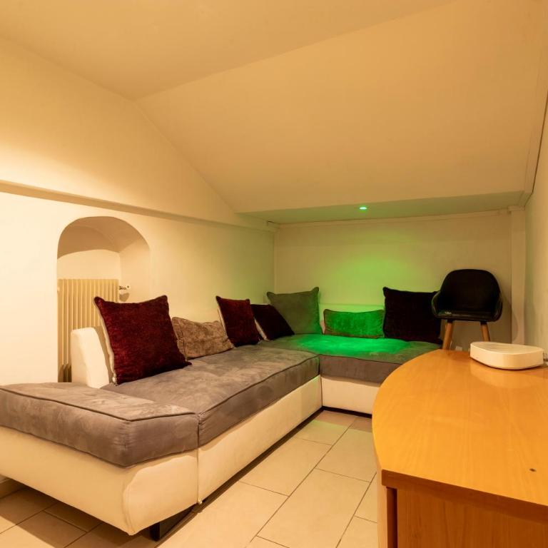 Arc de Triomphe - Home in City - AC & Parking - Casa de 5 dormitorios - 33
