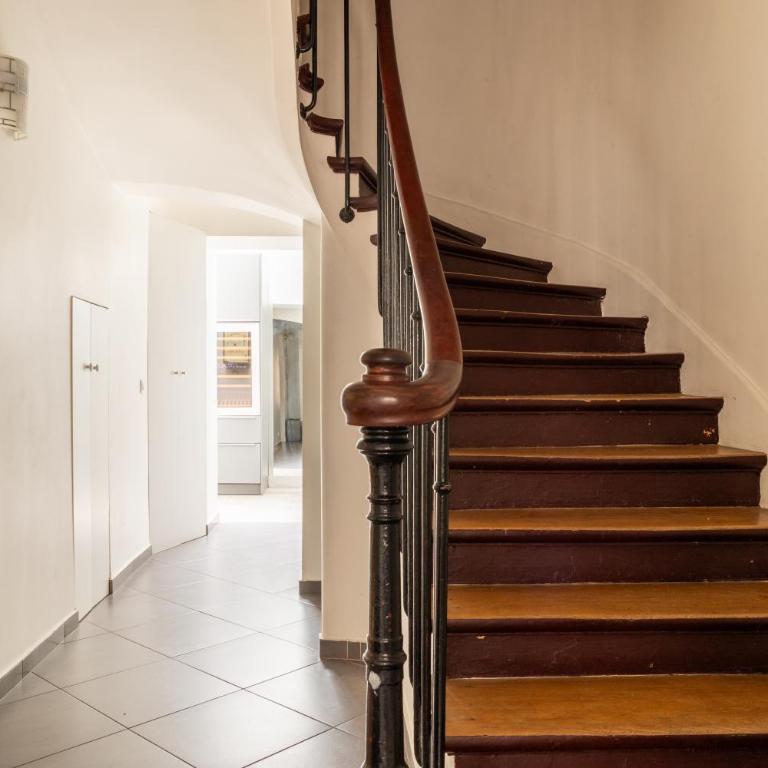 Arc de Triomphe - Home in City - AC & Parking - Casa de 5 dormitorios - 57