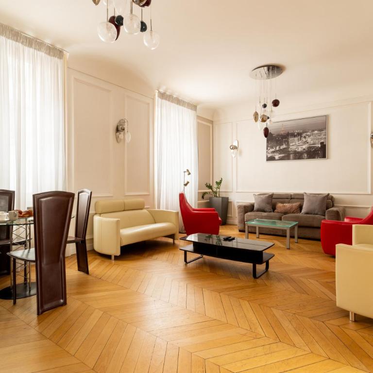 Arc de Triomphe - Home in City - AC & Parking - Casa de 5 dormitorios - 62